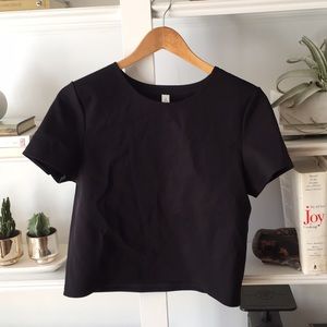 Lululemon crop top